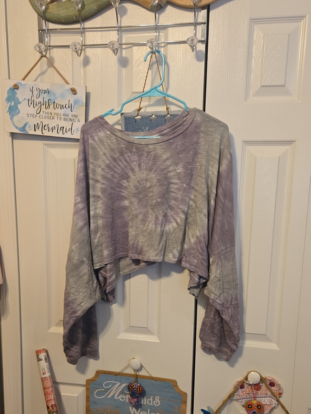 American Eagle Outfitters Purple Tie-Dye Cropped Top